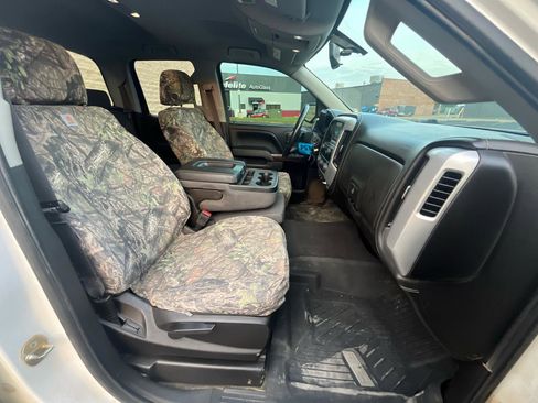 Used 2019 GMC Sierra 1500 SLE w/ SLE Value Package AWD/4WD image 17