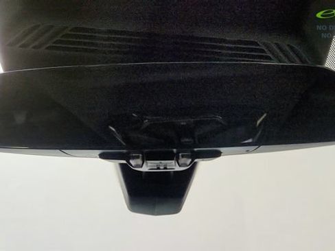 Used 2025 BMW i7 xDrive60 w/ Executive Package RWD image 69