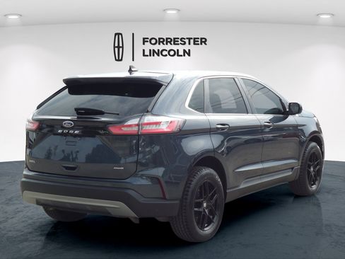 Used 2024 Ford Edge SEL w/ Convenience Package AWD/4WD image 3