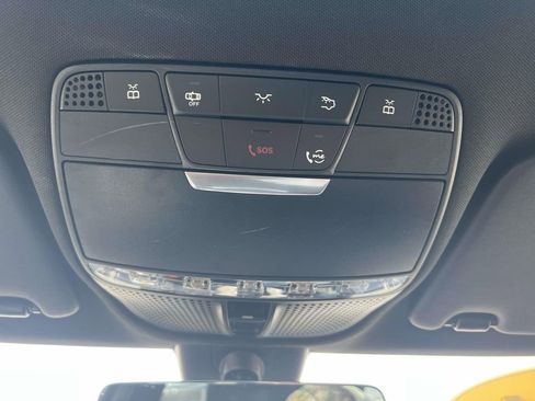 Used 2021 Mercedes-Benz C 300 4MATIC Sedan image 32