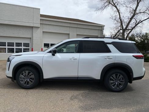 New 2026 Nissan Pathfinder SV image 2
