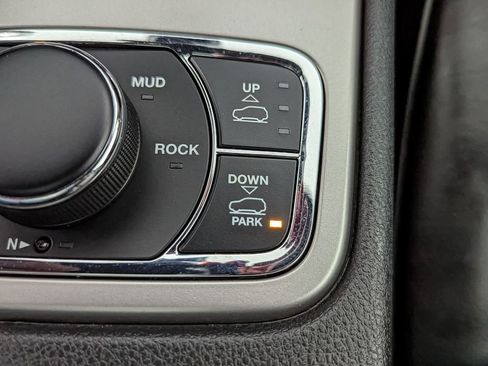 Used 2019 Jeep Grand Cherokee High Altitude image 42