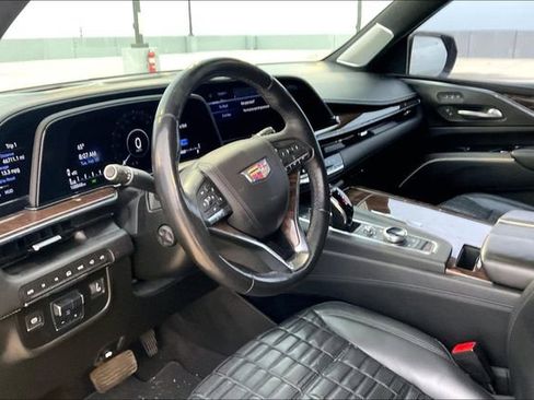 Used 2022 Cadillac Escalade Sport Platinum w/ LPO, ONYX Package AWD/4WD image 7