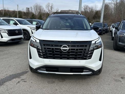 New 2026 Nissan Pathfinder Platinum AWD/4WD image 2