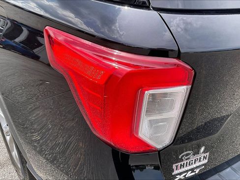 Used 2023 Ford Explorer XLT w/ Equipment Group 202A RWD image 31