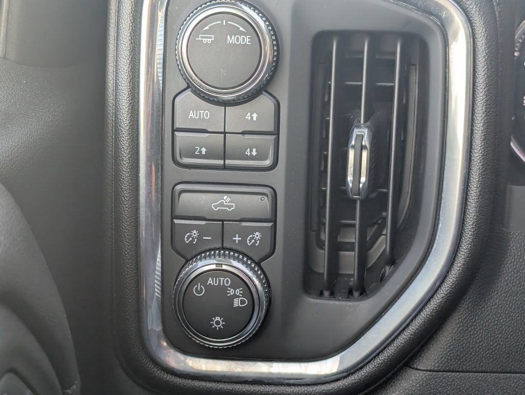 Used 2021 GMC Sierra 1500 SLE AWD/4WD image 12