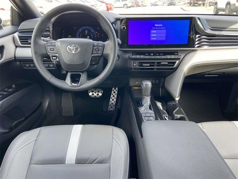 Used 2025 Toyota Camry SE w/ Multimedia Upgrade Package image 10