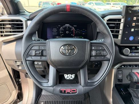 Used 2025 Toyota Sequoia Limited w/ TRD Off-Road Package AWD/4WD image 17