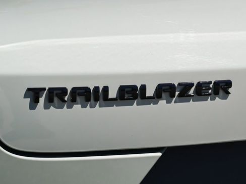 New 2026 Chevrolet TrailBlazer LT FWD image 12