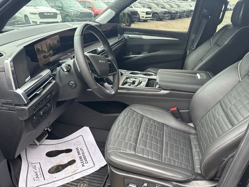 Certified 2026 Cadillac Escalade V w/ LPO, Floor Liner Package AWD/4WD image 11
