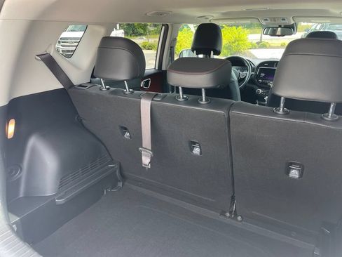 Certified 2023 Kia Soul GT-Line FWD image 24