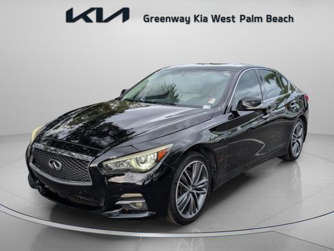 Used 2015 INFINITI Q50 Premium w/ Deluxe Touring Package image 4