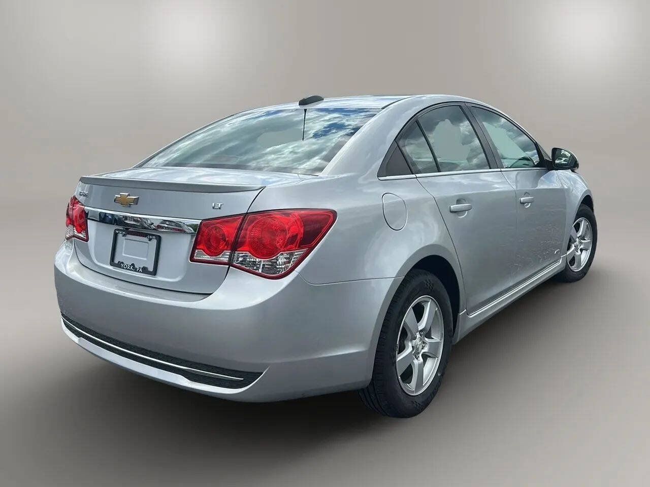 Used 2016 Chevrolet Cruze LT FWD image 7