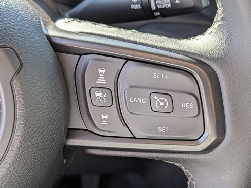 Used 2026 Jeep Gladiator Mojave AWD/4WD image 19