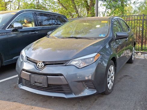 Used 2016 Toyota Corolla LE image 2