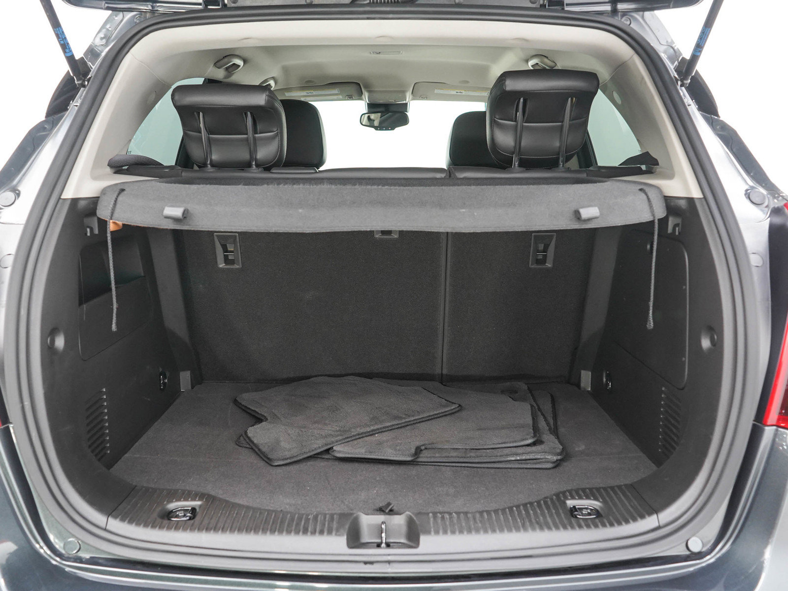Used 2018 Buick Encore Essence AWD/4WD image 9