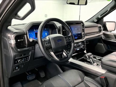 Used 2025 Ford F150 Platinum AWD/4WD image 17