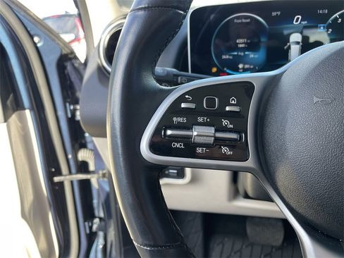 Used 2020 Mercedes-Benz GLB 250 4MATIC image 17