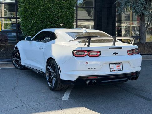 Used 2019 Chevrolet Camaro ZL1 RWD image 17