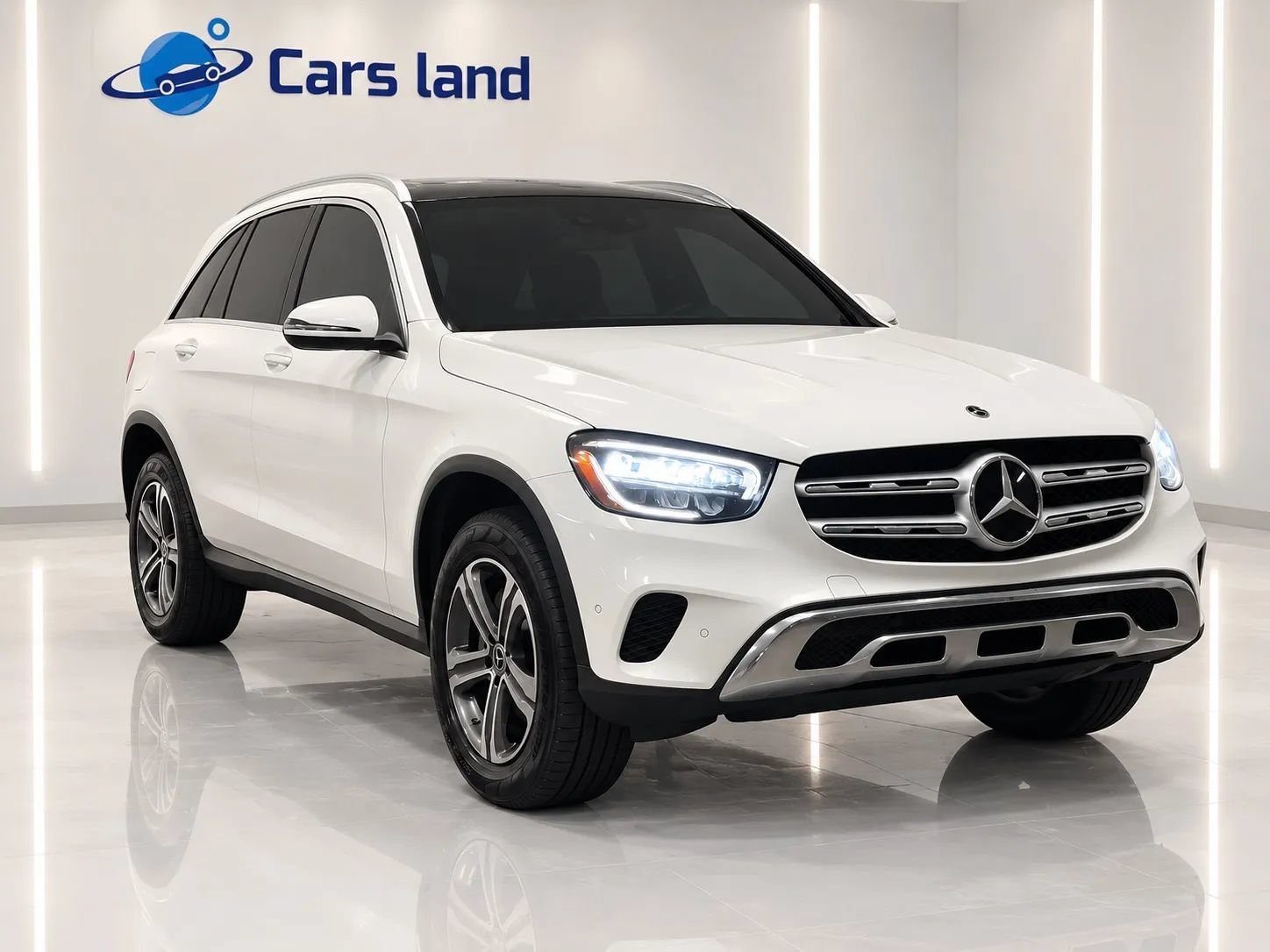 Used 2021 Mercedes-Benz GLC 300 4MATIC w/ Premium Package image 1