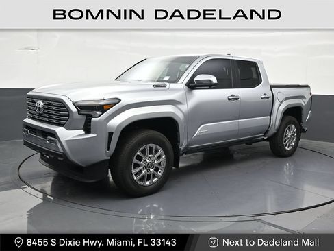Used 2025 Toyota Tacoma Limited AWD/4WD image 1