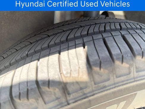Certified 2025 Hyundai Tucson Limited AWD/4WD image 30