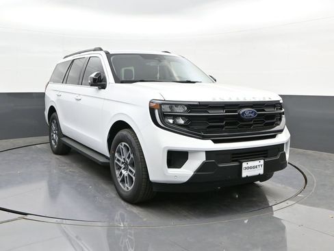 New 2026 Ford Expedition Active RWD image 22