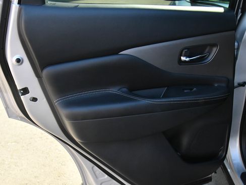 Used 2023 Nissan Murano SV image 33