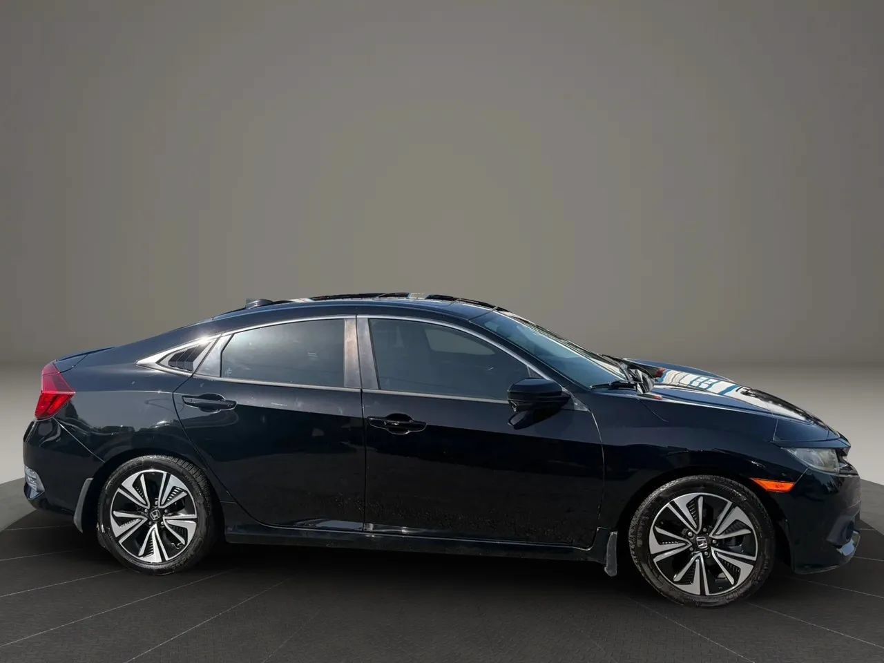 Used 2016 Honda Civic EX-L image 6