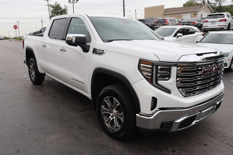 Used 2026 GMC Sierra 1500 SLT AWD/4WD image 1