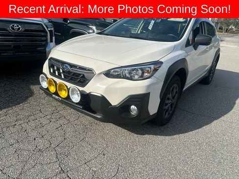 Used 2022 Subaru Crosstrek 2.5i Sport w/ Moonroof Package AWD/4WD image 2