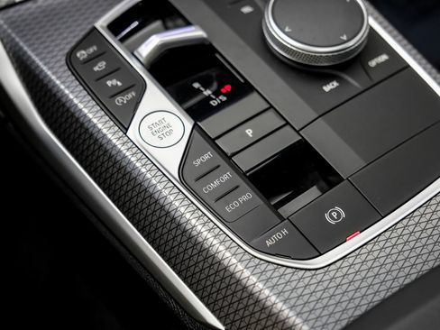 Used 2025 BMW M440i Coupe w/ Premium Package RWD image 33