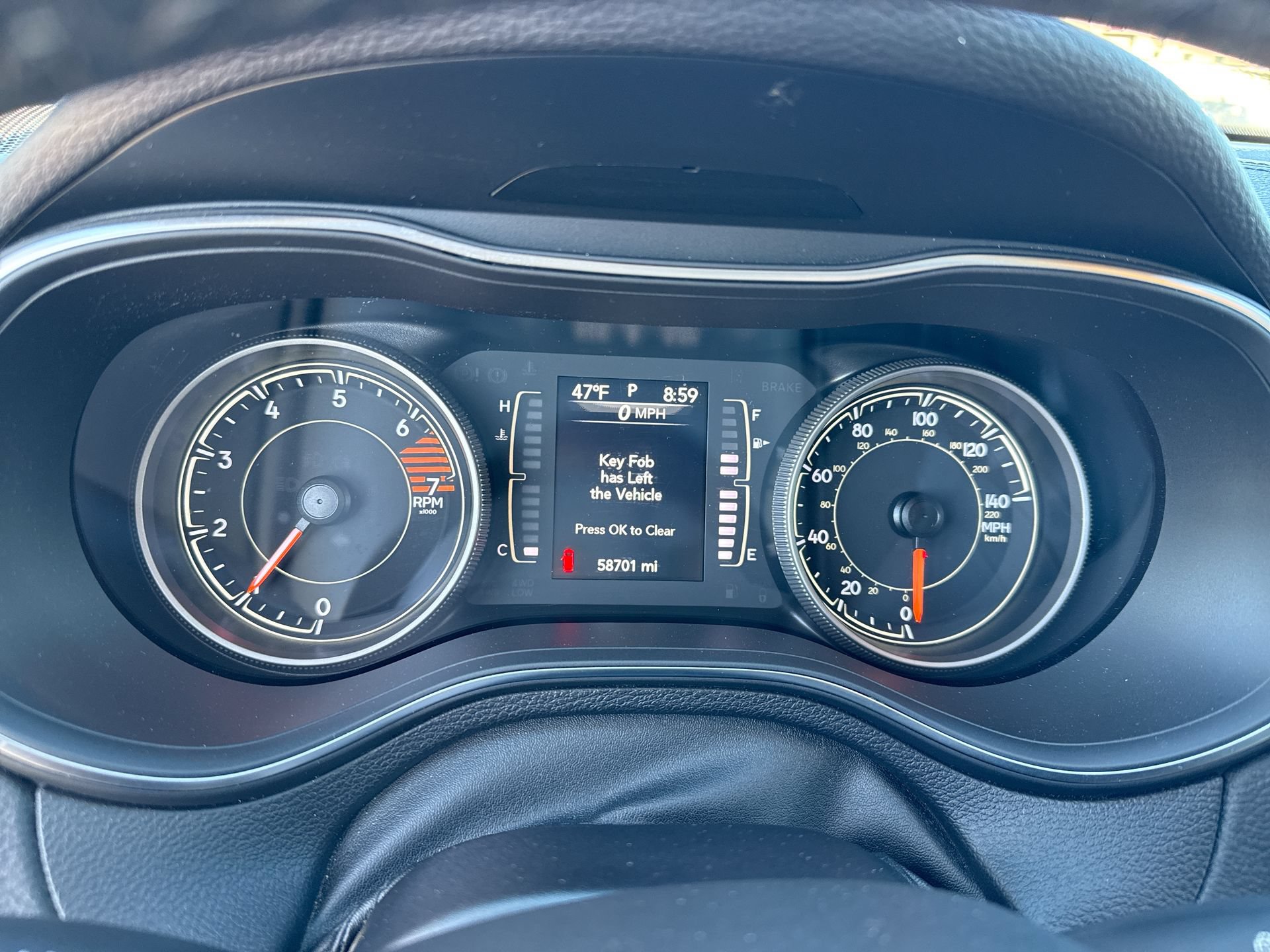 Used 2019 Jeep Cherokee Latitude Plus FWD image 9