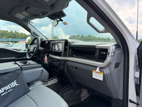 New 2026 Ford F250 XL AWD/4WD image 13