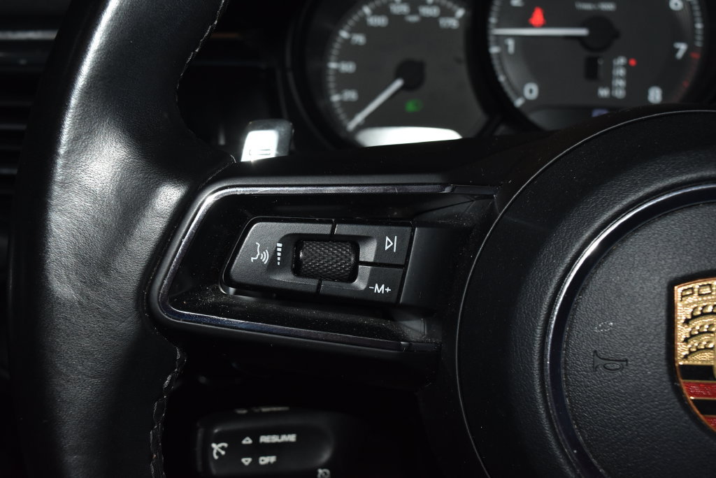 Used 2022 Porsche Macan AWD/4WD image 10