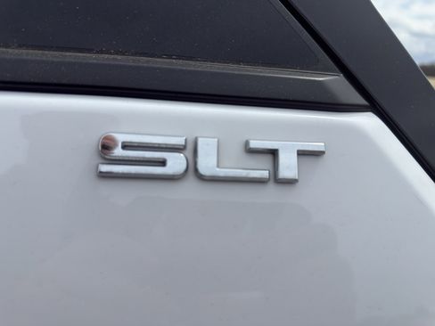 Used 2019 GMC Terrain SLT w/ Preferred Package FWD image 24