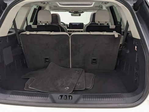 Used 2025 Lincoln Aviator Reserve w/ Equipment Group 201A AWD/4WD image 9
