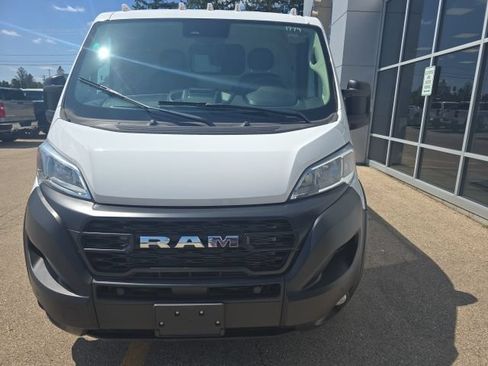 Used 2025 RAM ProMaster 1500 w/ Safety Group FWD image 2