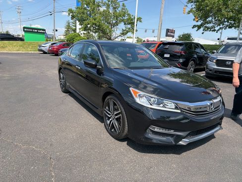 Used 2017 Honda Accord Sport Special Edition image 20