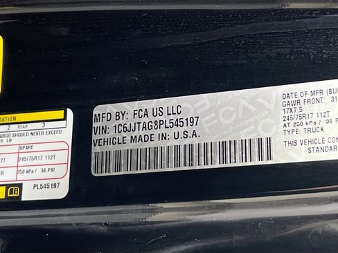 Used 2023 Jeep Gladiator Sport image 29