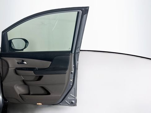Used 2016 Honda Odyssey EX-L image 33