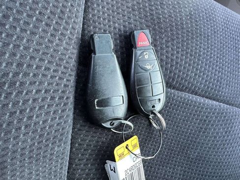 Used 2013 Dodge Grand Caravan SXT FWD image 32