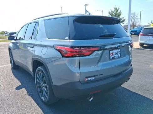 Used 2023 Chevrolet Traverse RS w/ LPO, Floor Liner Package AWD/4WD image 9