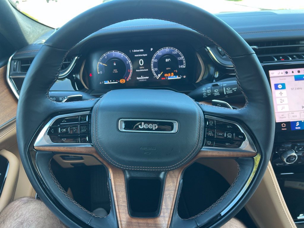 Used 2023 Jeep Grand Cherokee L Summit AWD/4WD image 42