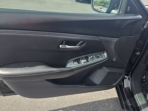 Used 2024 Nissan Sentra SV FWD image 9
