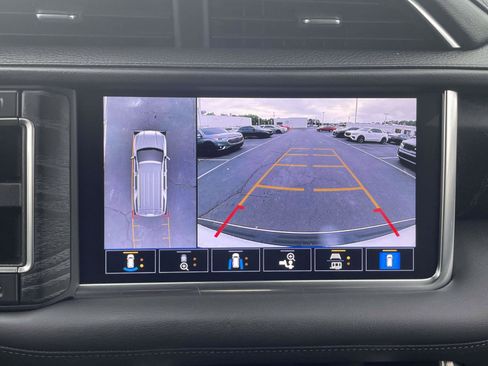 Used 2021 GMC Yukon Denali AWD/4WD image 29
