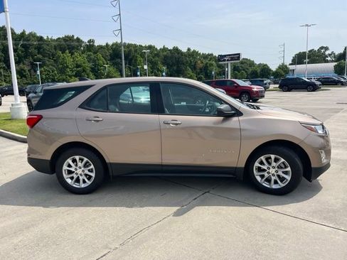 Used 2018 Chevrolet Equinox LS FWD image 7