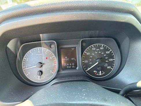 Used 2017 Nissan Titan S RWD image 7