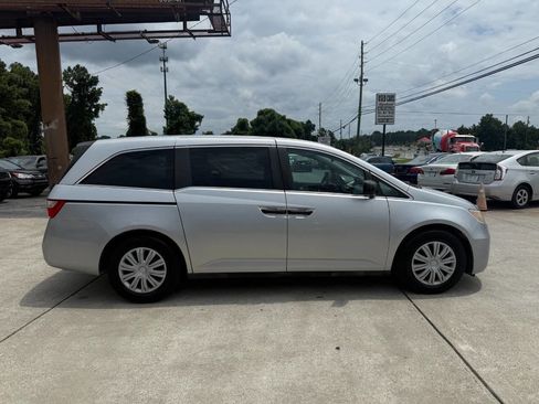 Used 2011 Honda Odyssey LX image 8