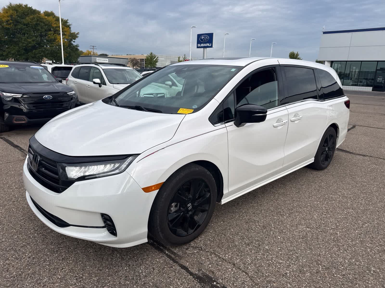 Used 2023 Honda Odyssey Sport image 1